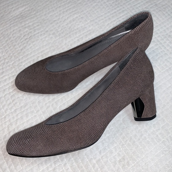 Stuart Weitzman Textured Block Heel Pump, Taupe Brown, Chrome Accents, Size 6.5M - Picture 14 of 14